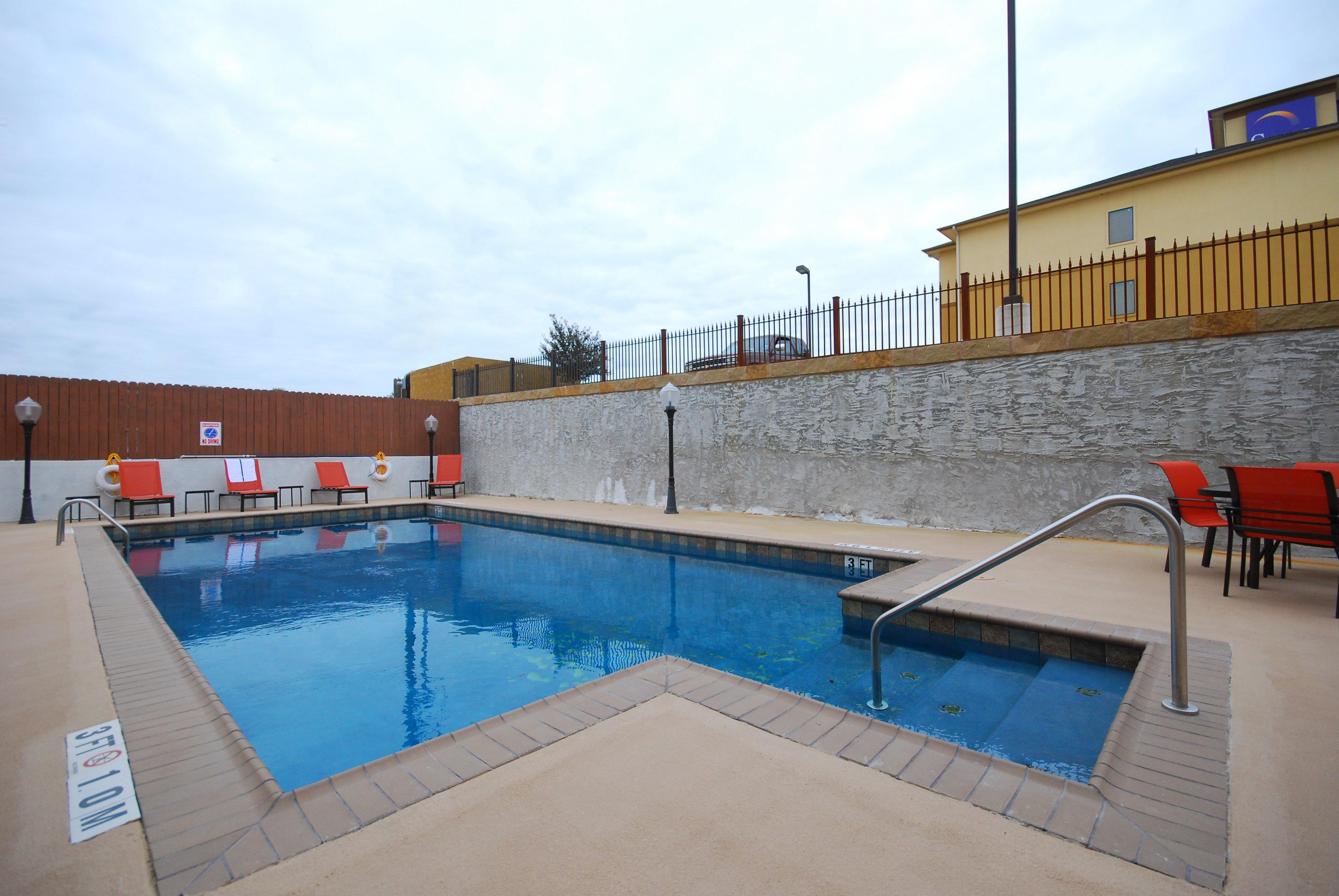 Holiday Inn Express & Suites Gonzales By Ihg Eksteriør billede